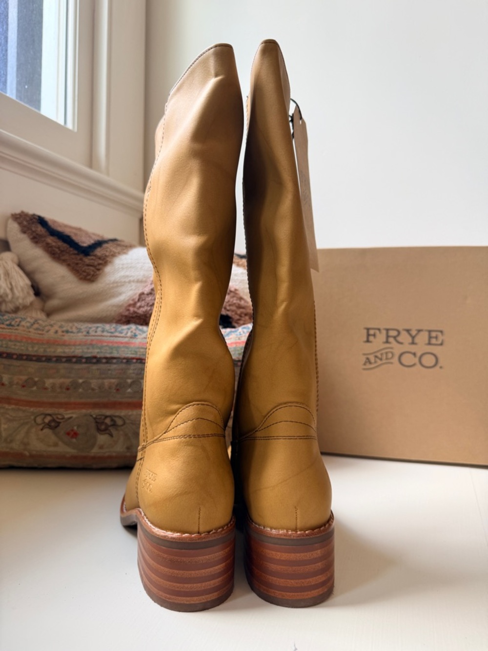 🌼 NWT / IN BOX FRYE & CO. Miranda Boots in BANANA 6.5 - Picture 7 of 16